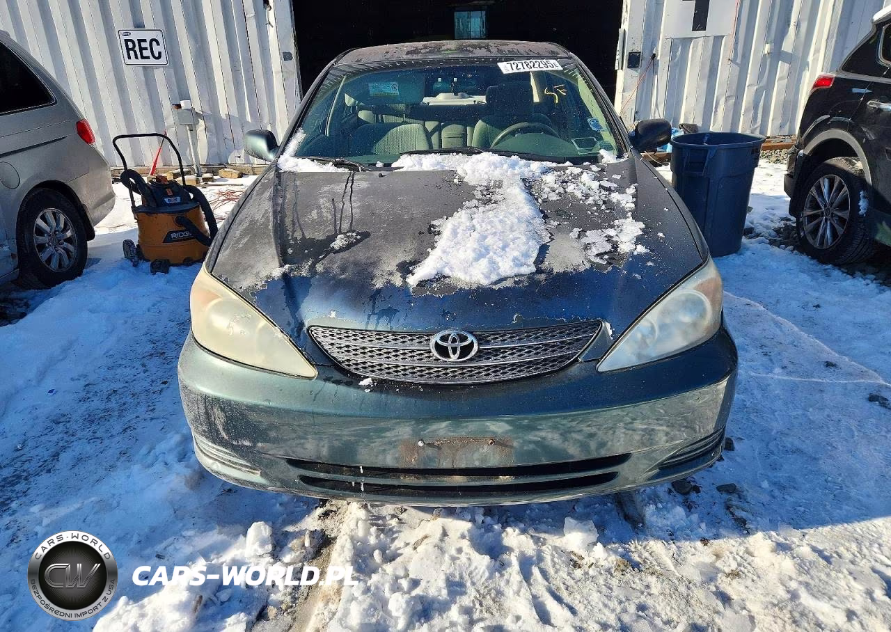 2002 Toyota Camry Le VIN:4T1BE32K92U508081 - 5