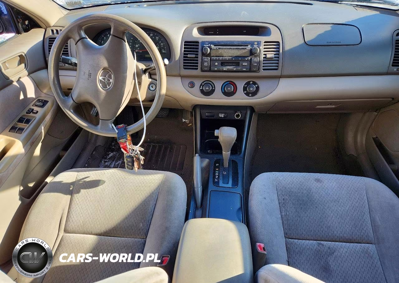 2002 Toyota Camry Le VIN:4T1BE32K92U508081 - 8