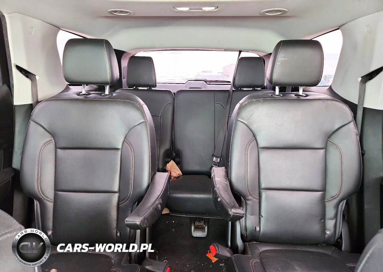 2019 Chevrolet Traverse Premier VIN:1GNERKKW6KJ255832 - 10