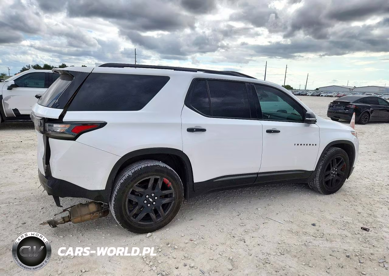 2019 Chevrolet Traverse Premier VIN:1GNERKKW6KJ255832 - 3