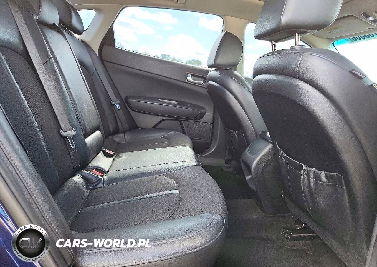 2018 Kia Optima S VIN:5XXGT4L36JG249020 - 10