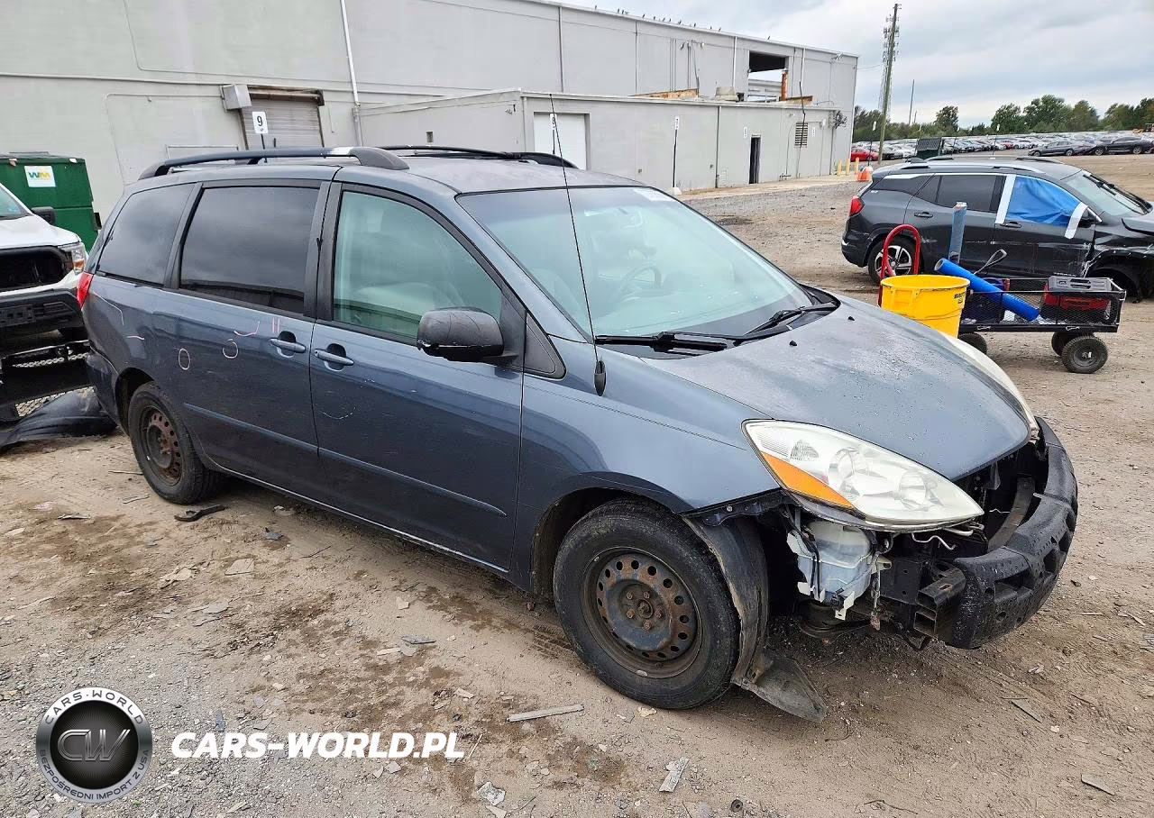 2009 Toyota Sienna Le 7-Passenger VIN:5TDZK23C29S250417 - 4
