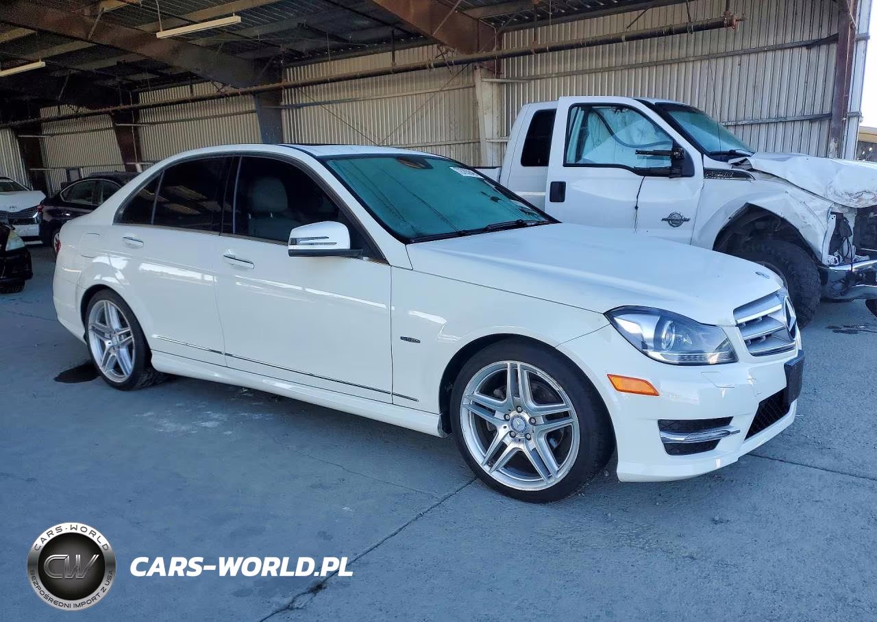 2012 Mercedes-Benz C 250 VIN:WDDGF4HB9CR192275 - 4