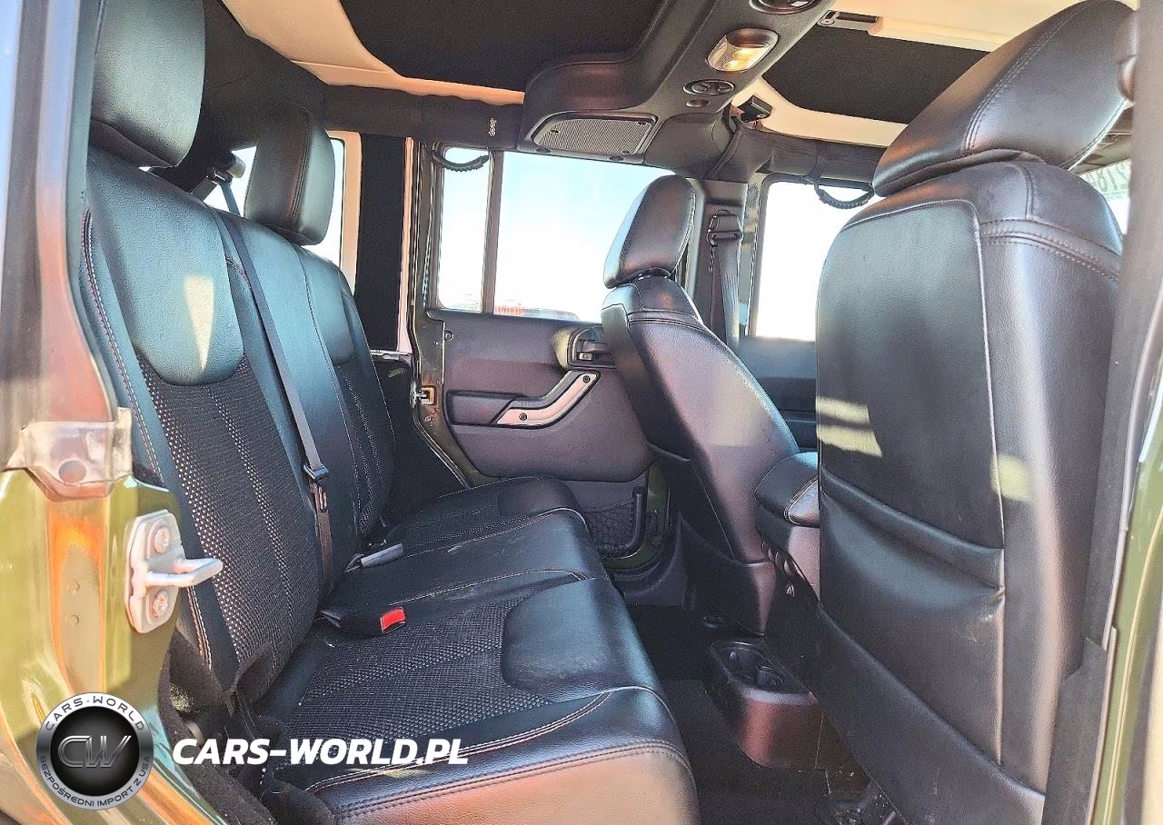 2016 Jeep Wrangler Unlimited Sahara VIN:1C4BJWEGXGL310891 - 10