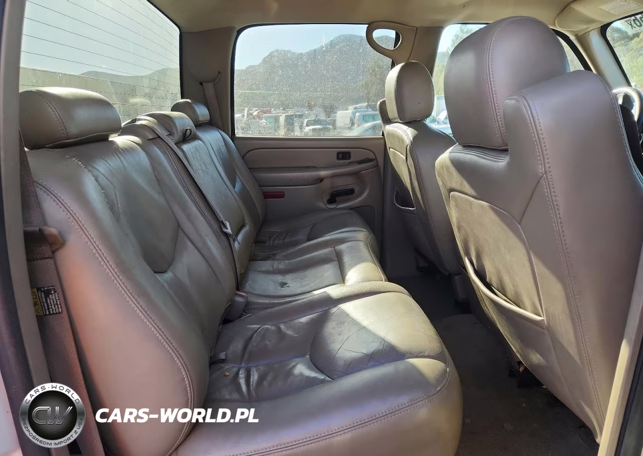 2007 Chevrolet Silverado K2500 Heavy Duty VIN:1GCHK23D67F155330 - 10