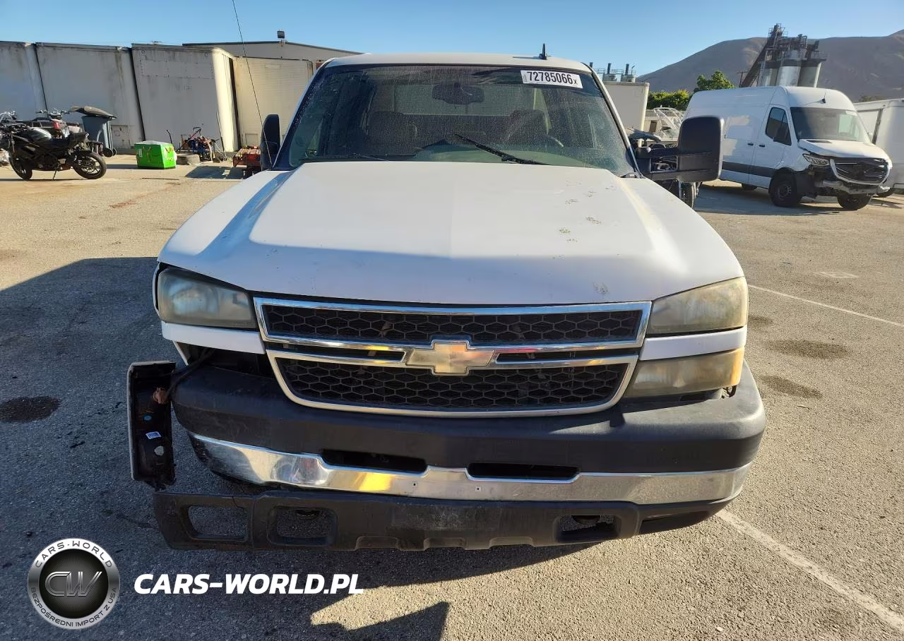 2007 Chevrolet Silverado K2500 Heavy Duty VIN:1GCHK23D67F155330 - 5