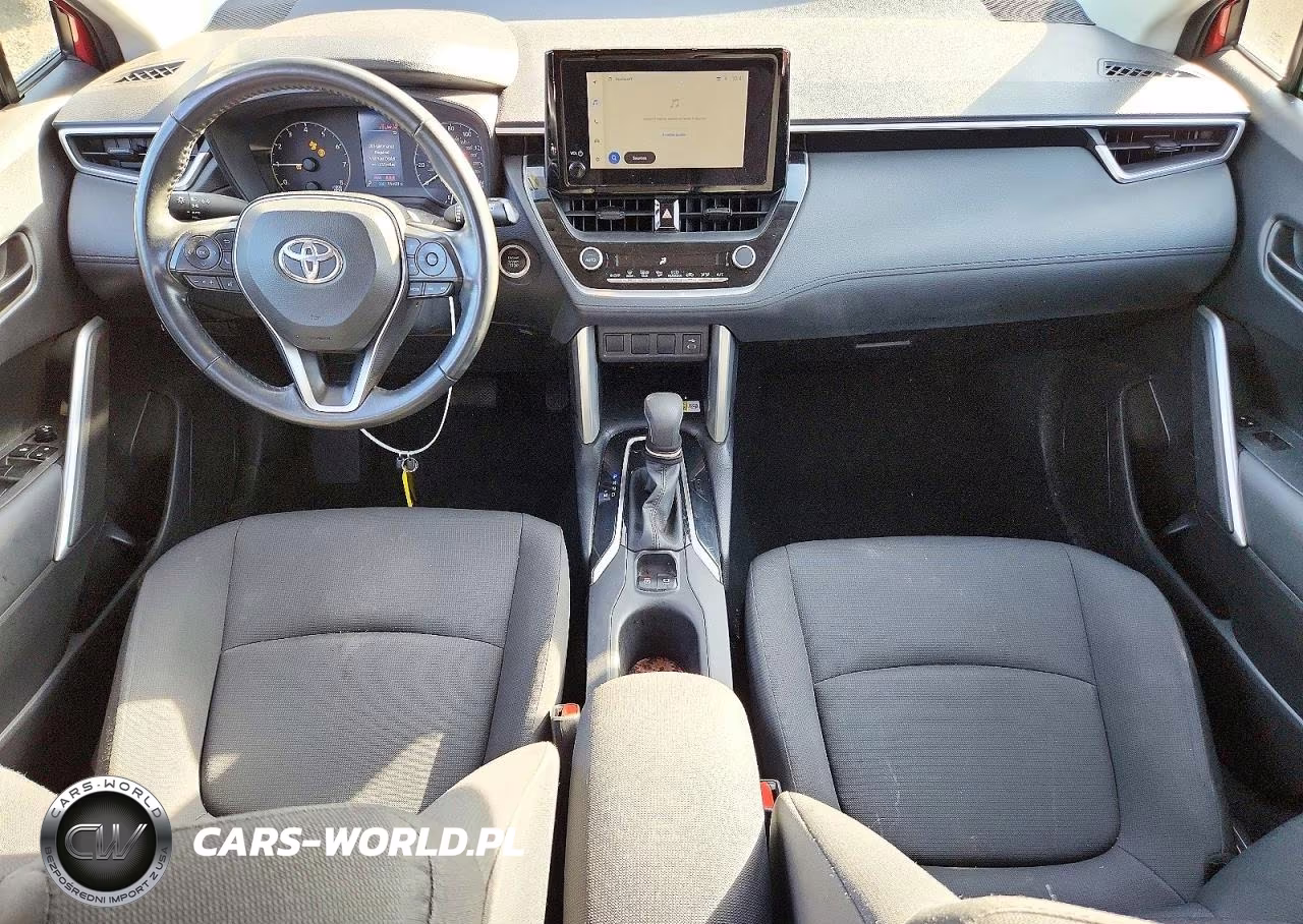 2023 Toyota Corolla Cross Le VIN:7MUBAABGXPV048463 - 8