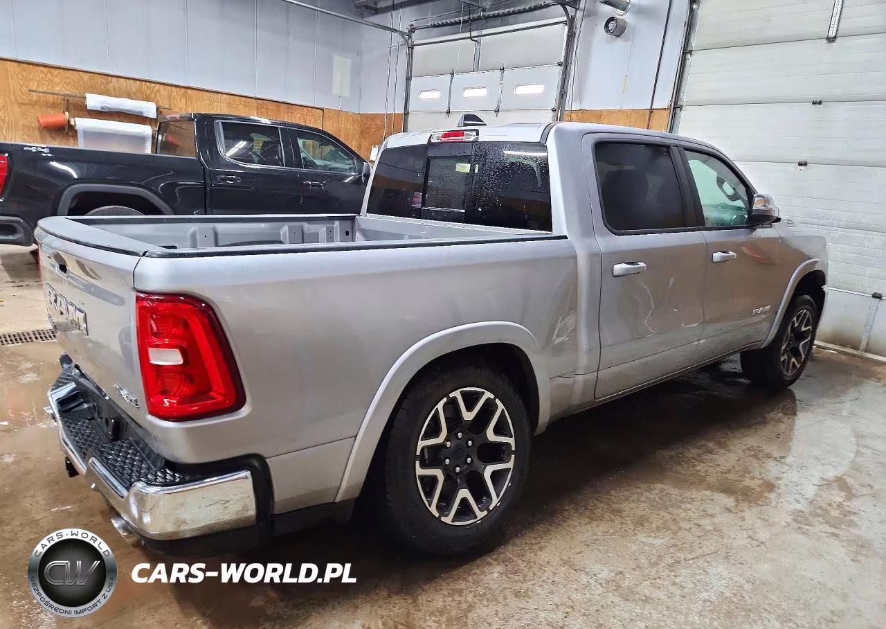 2026 Ram 1500 Laramie VIN:1C6SRFJP2TN249332 - 3