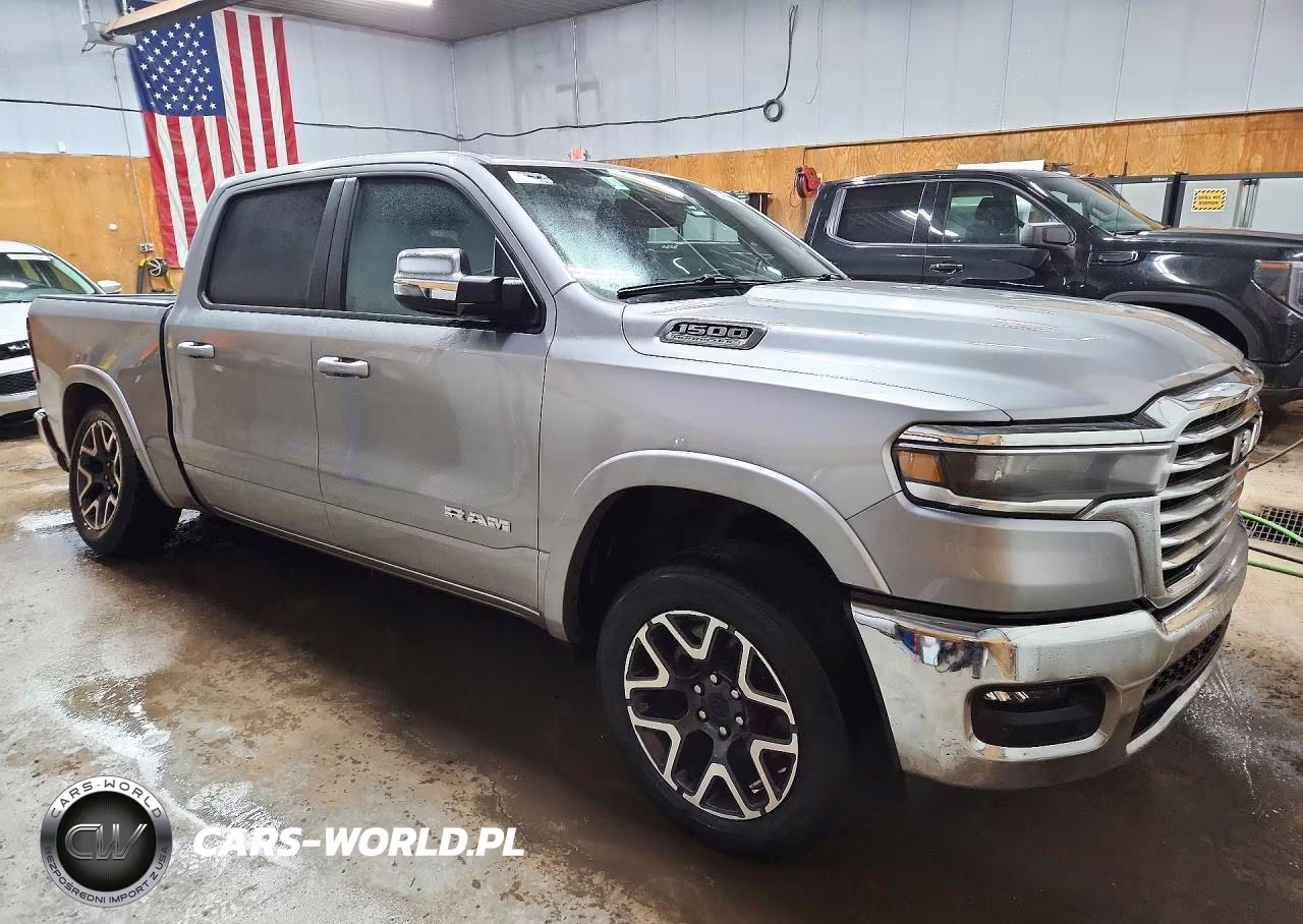 2026 Ram 1500 Laramie VIN:1C6SRFJP2TN249332 - 4
