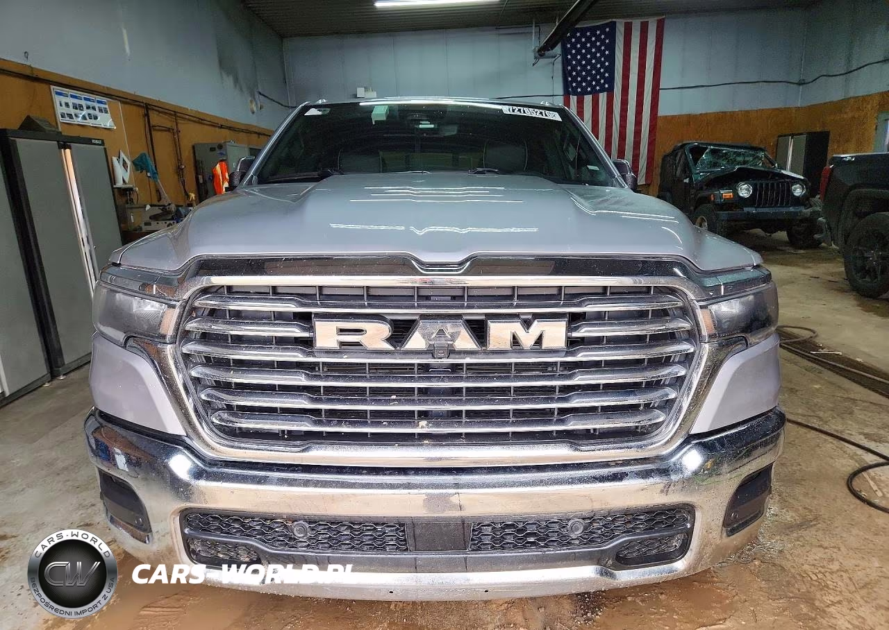 2026 Ram 1500 Laramie VIN:1C6SRFJP2TN249332 - 5