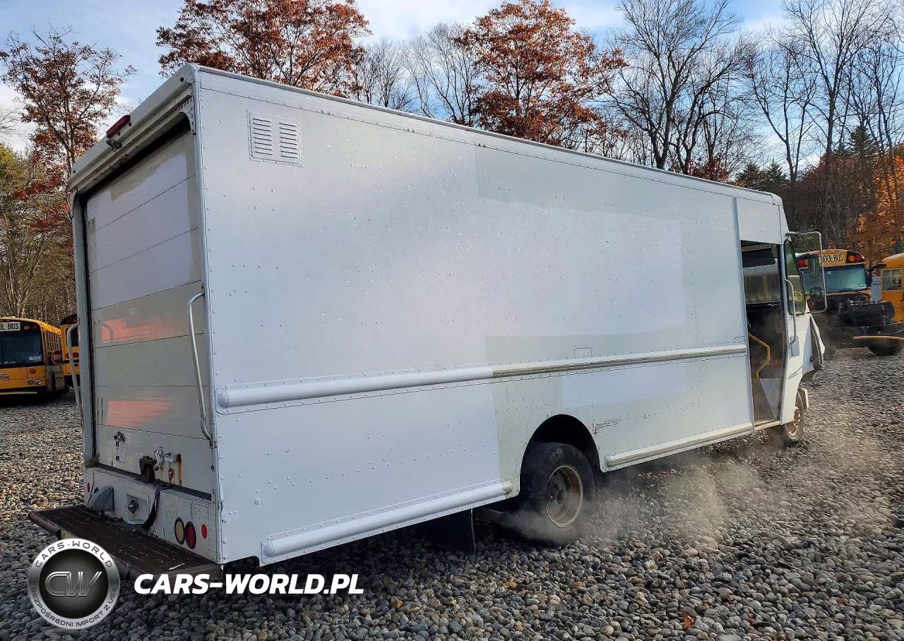 2013 Ford E450 Delivery Truck VIN:1FC4E4KL2DDA84015 - 3