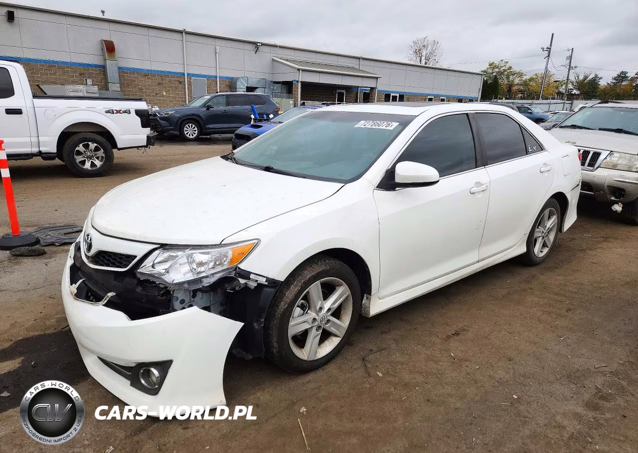 2013 Toyota Camry Se – zdjęcie 1 z 12