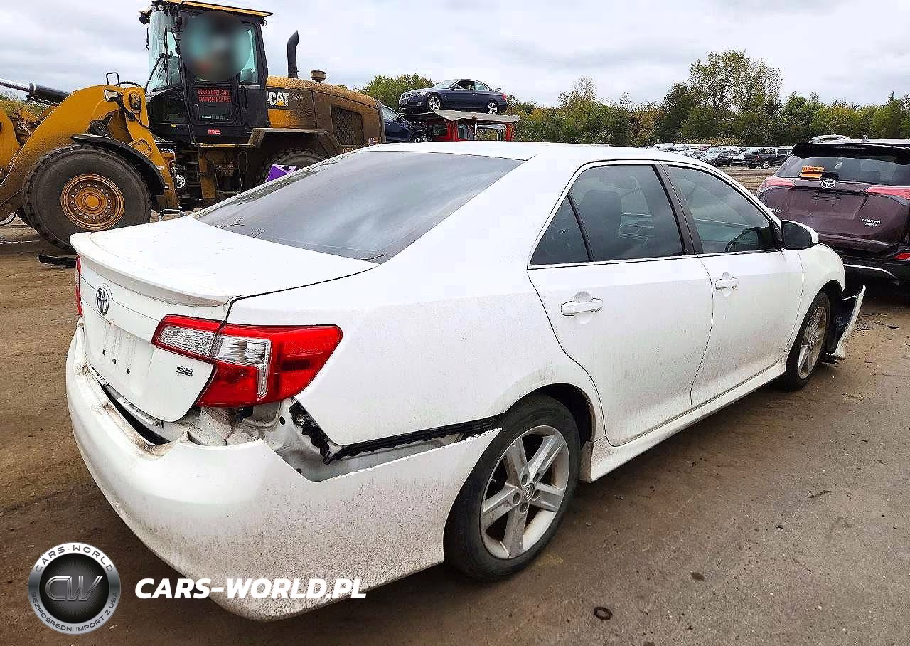 2013 Toyota Camry Se VIN:4T1BF1FK2DU711330 - 3