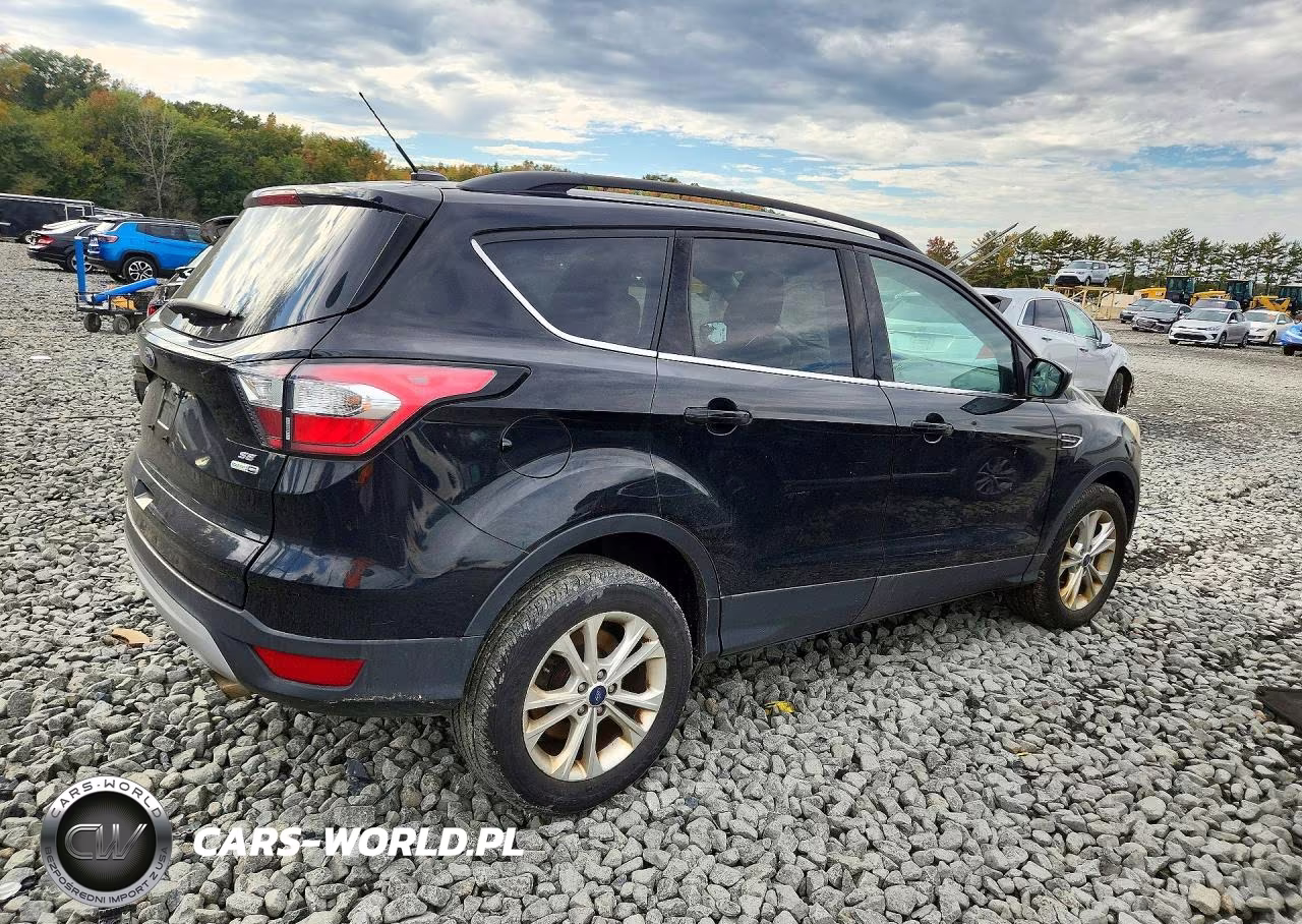 2018 Ford Escape Se VIN:1FMCU9GD3JUA35300 - 3