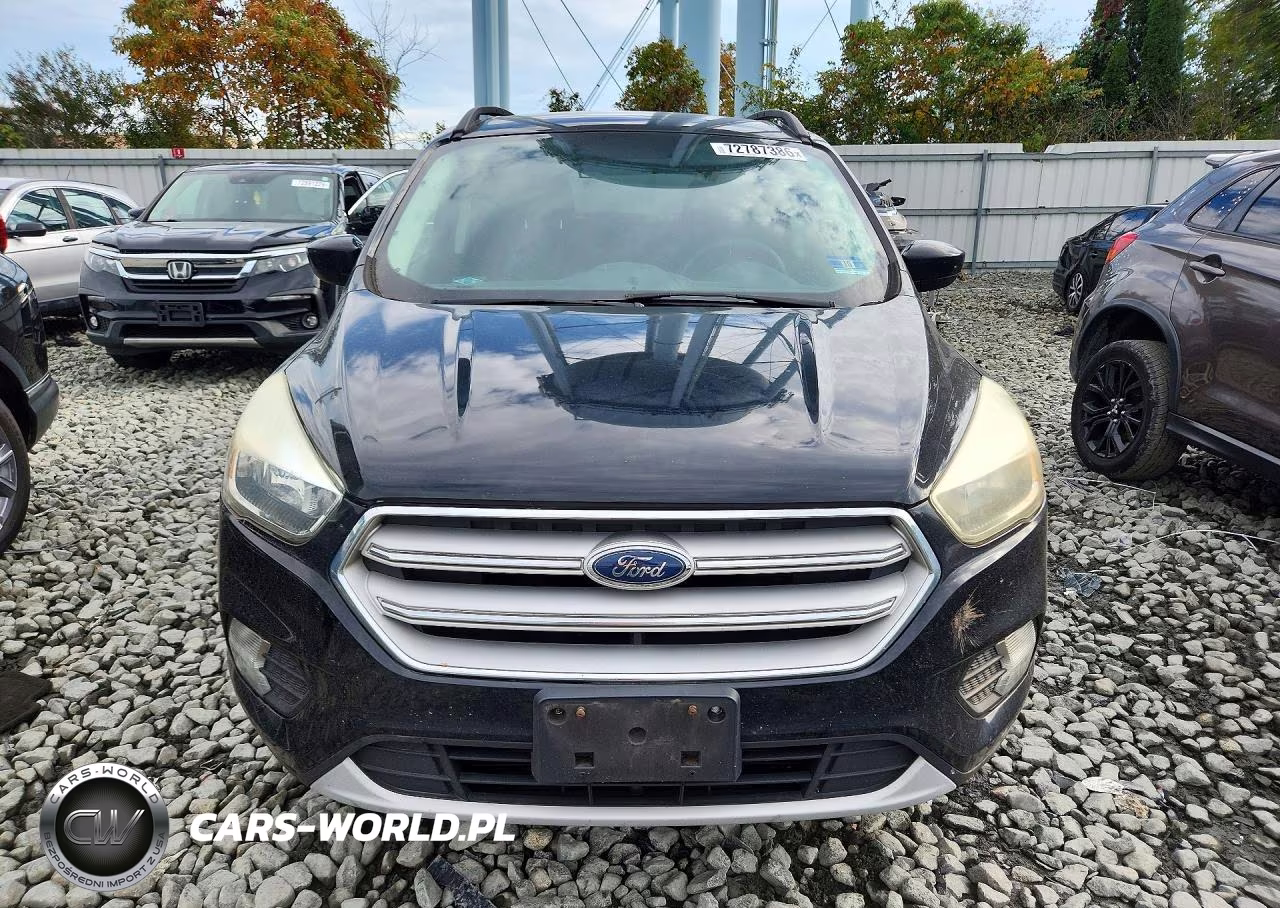 2018 Ford Escape Se VIN:1FMCU9GD3JUA35300 - 5