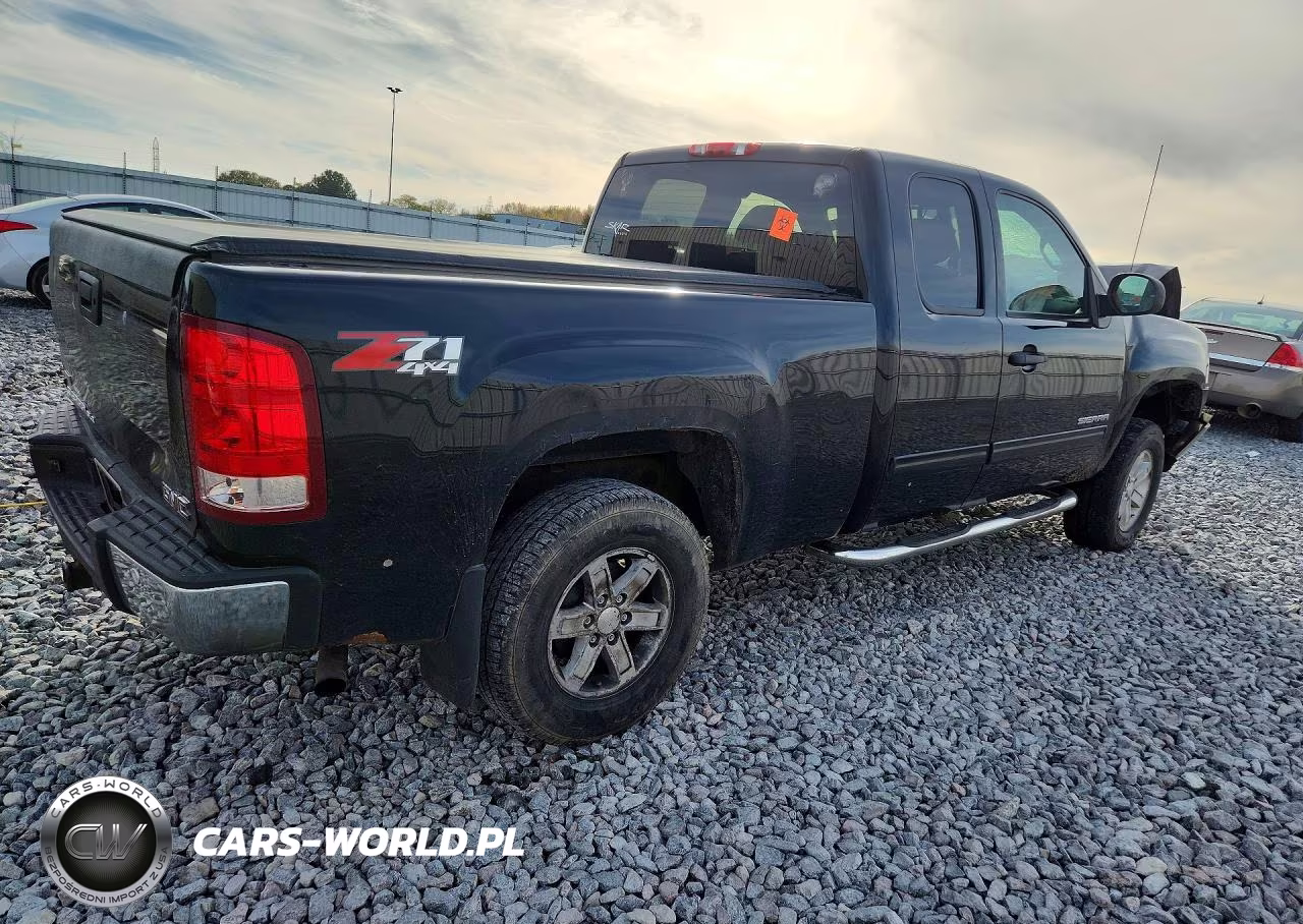 2010 Chev Silverado VIN:1GTSKVE39AZ266939 - 3