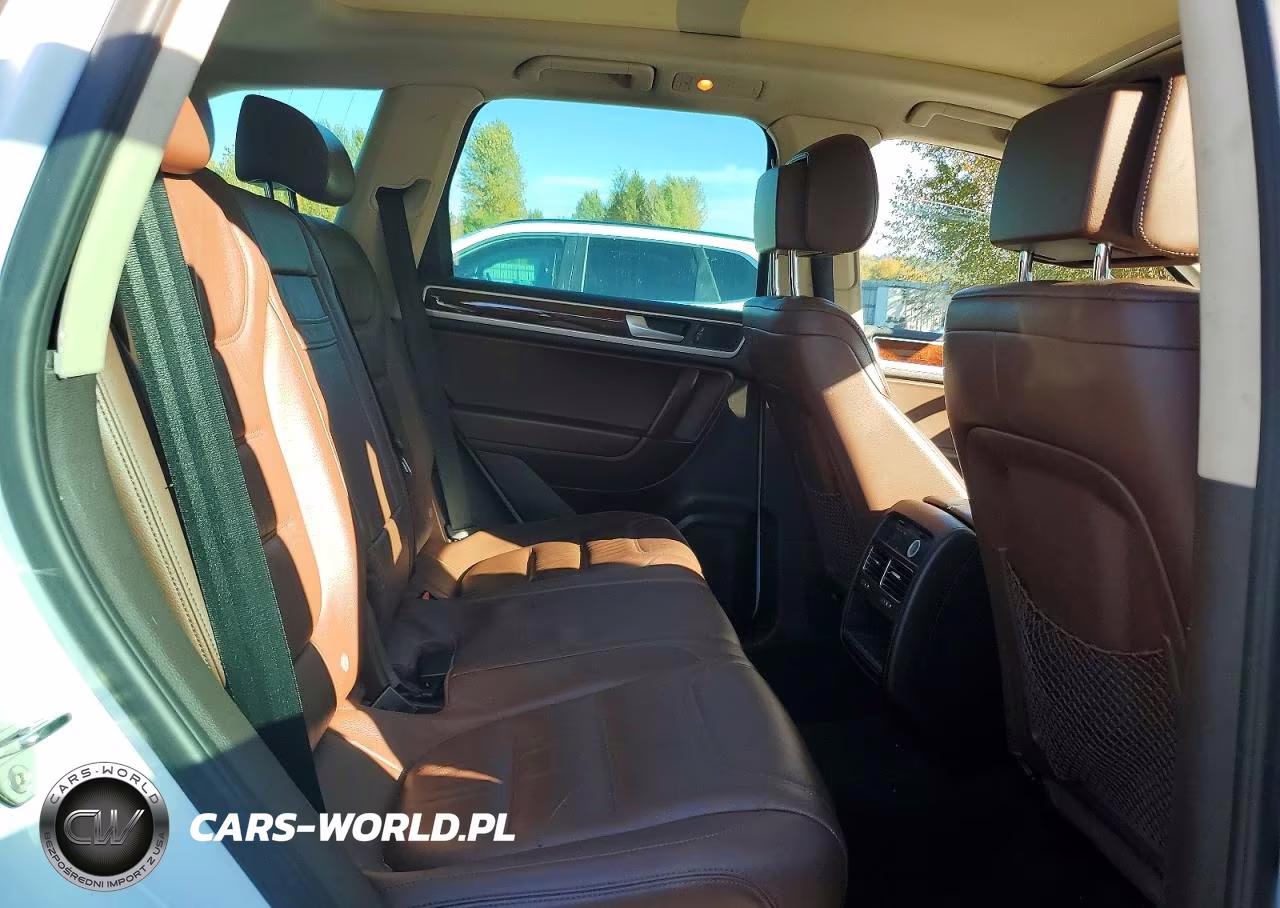 2014 Volkswagen Touareg V6 Tdi VIN:WVGEP9BP0ED010281 - 11
