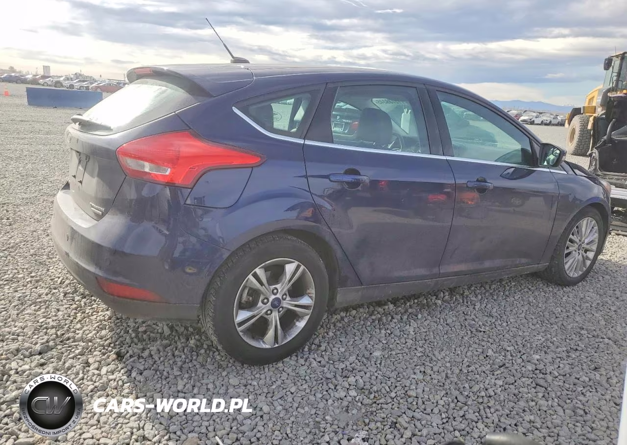 2016 Ford Focus Titanium VIN:1FADP3N25GL374420 - 3