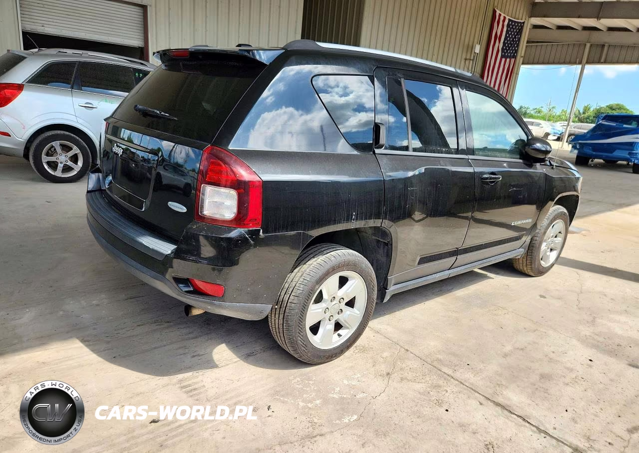 2016 Jeep Compass Latitude VIN:1C4NJCEA0GD788979 - 3