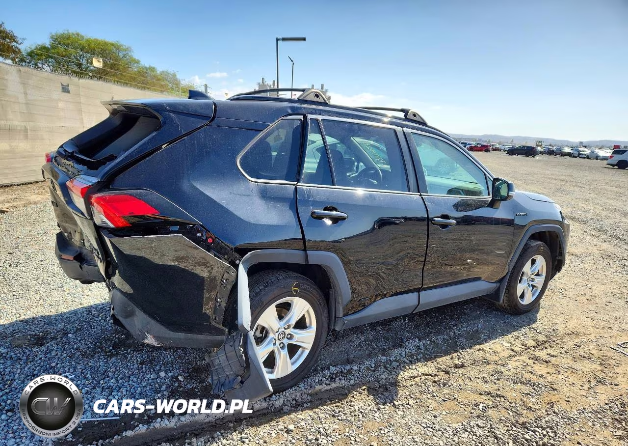 2021 Toyota Rav4 Hybrid Xle VIN:4T3RWRFV2MU028218 - 3