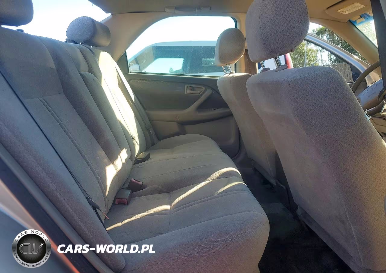 2000 Toyota Camry Le VIN:JT2BG22KXY0527255 - 10