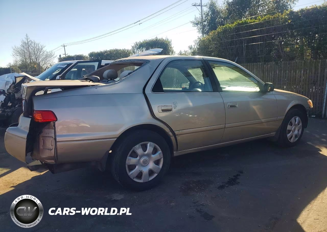 2000 Toyota Camry Le VIN:JT2BG22KXY0527255 - 3