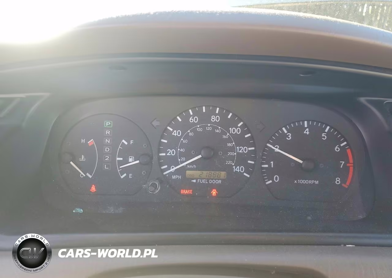 2000 Toyota Camry Le VIN:JT2BG22KXY0527255 - 9