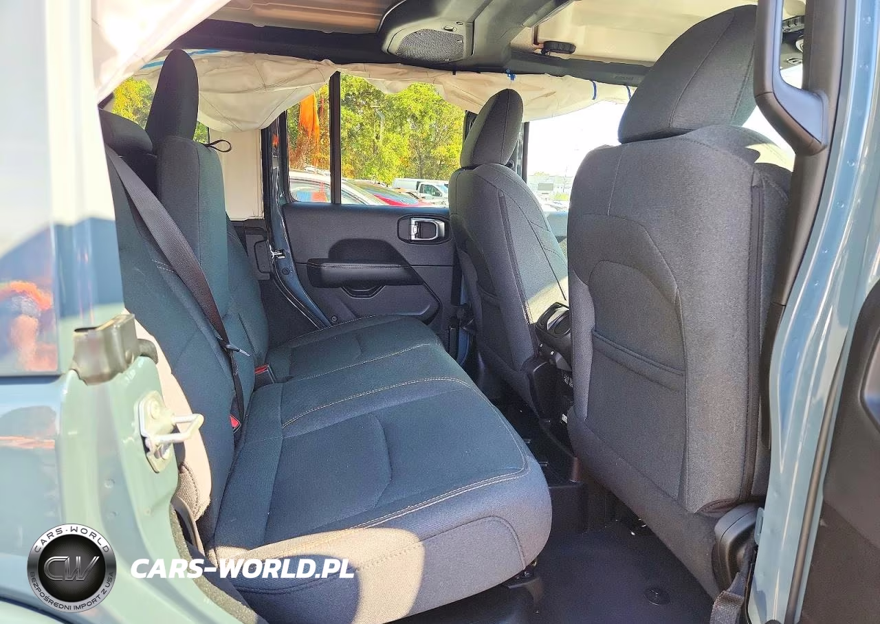 2024 Jeep Wrangler Sahara 4Xe VIN:1C4RJXP61RW257394 - 10