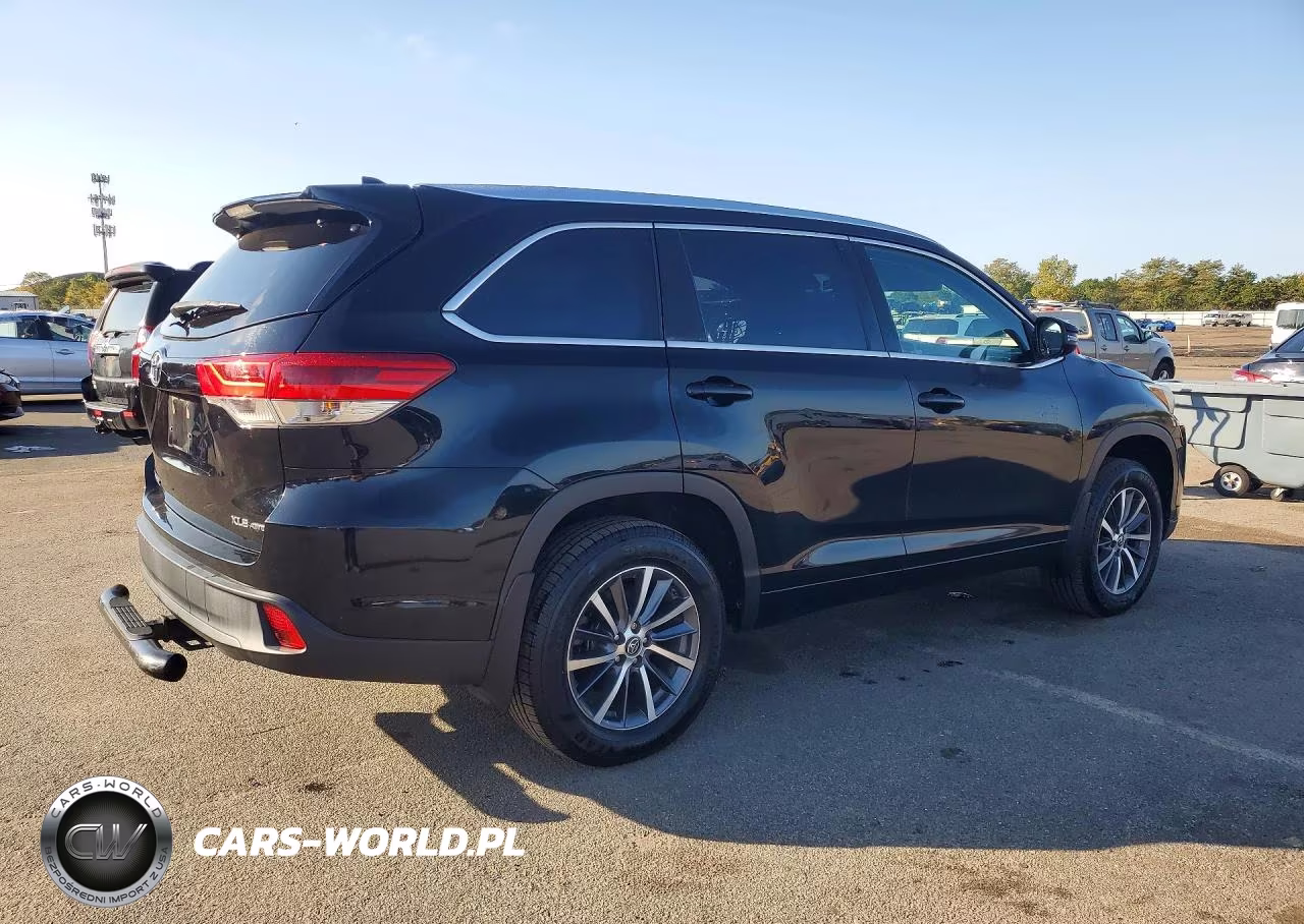 2017 Toyota Highlander Xle VIN:5TDJZRFH6HS512253 - 3