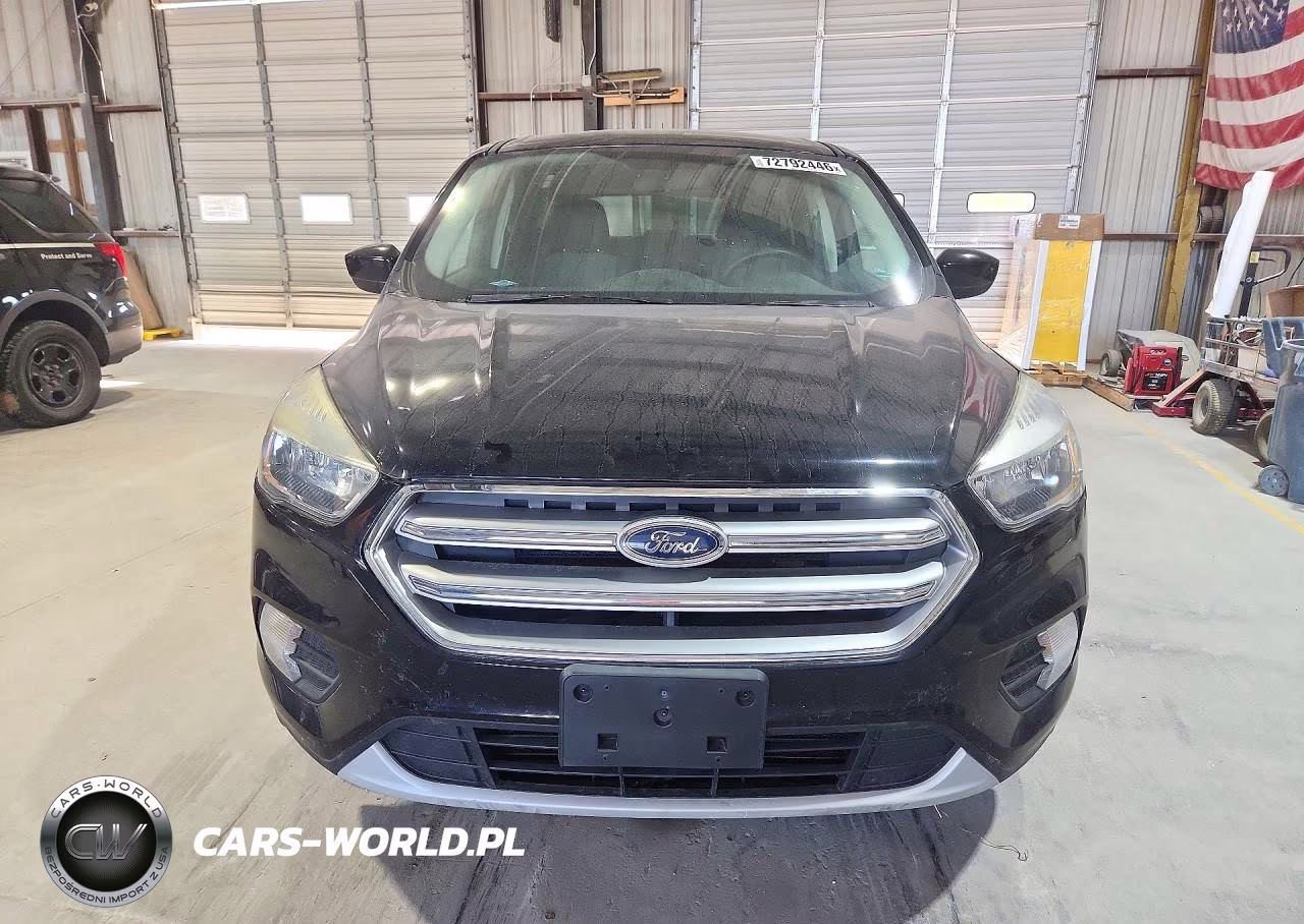 2017 Ford Escape Se VIN:1FMCU0GD1HUB28628 - 5