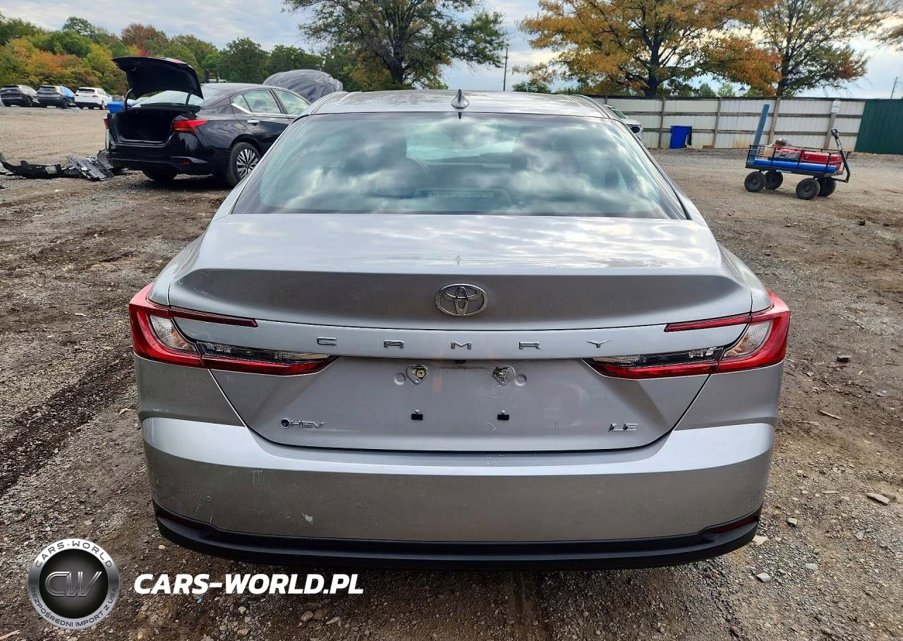 2025 Toyota Camry Le VIN:4T1DAACK3SU014421 - 6