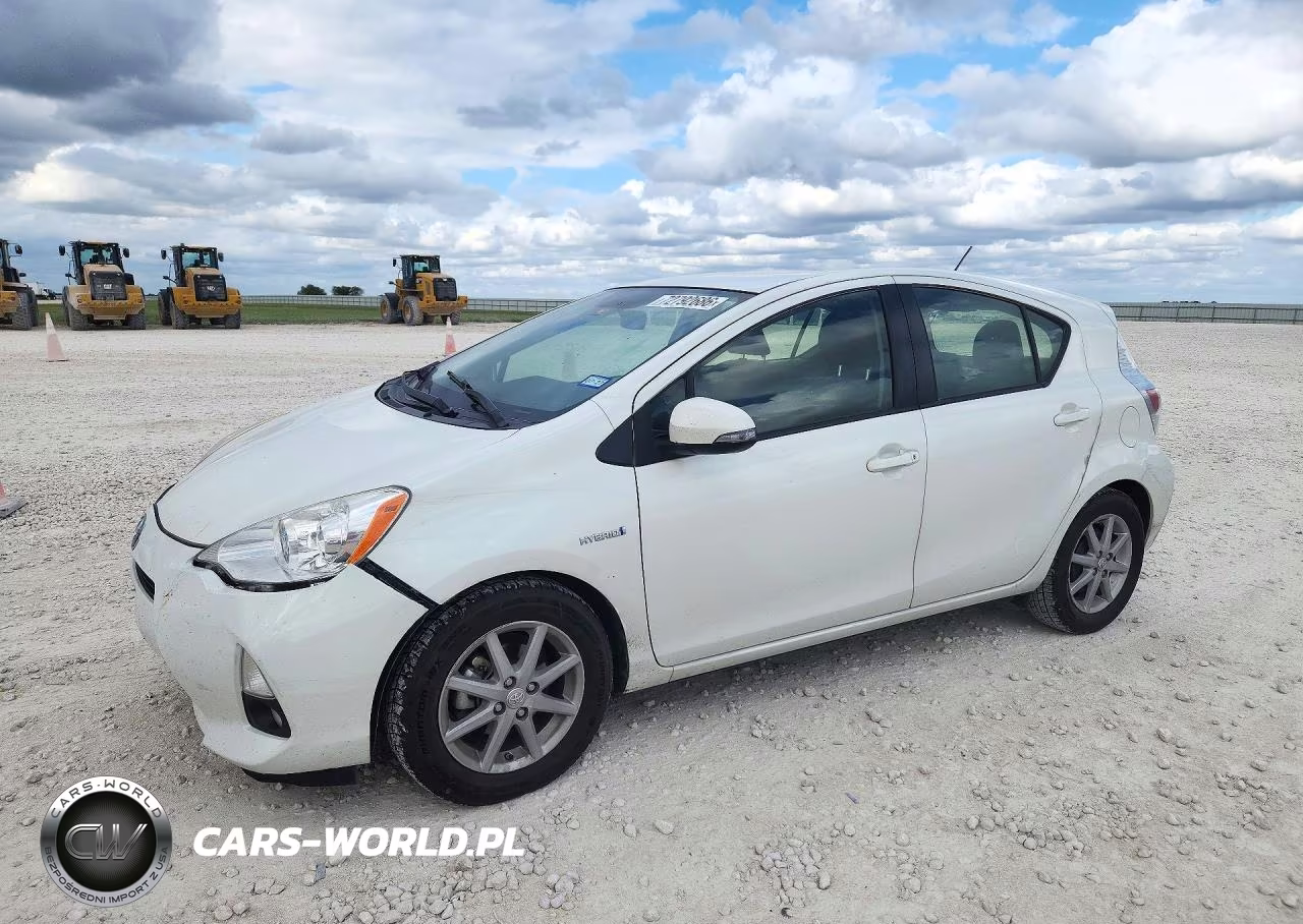 2014 Toyota Prius C Four