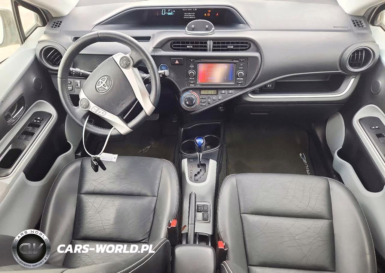 2014 Toyota Prius C Four VIN:JTDKDTB35E1561916 - 8
