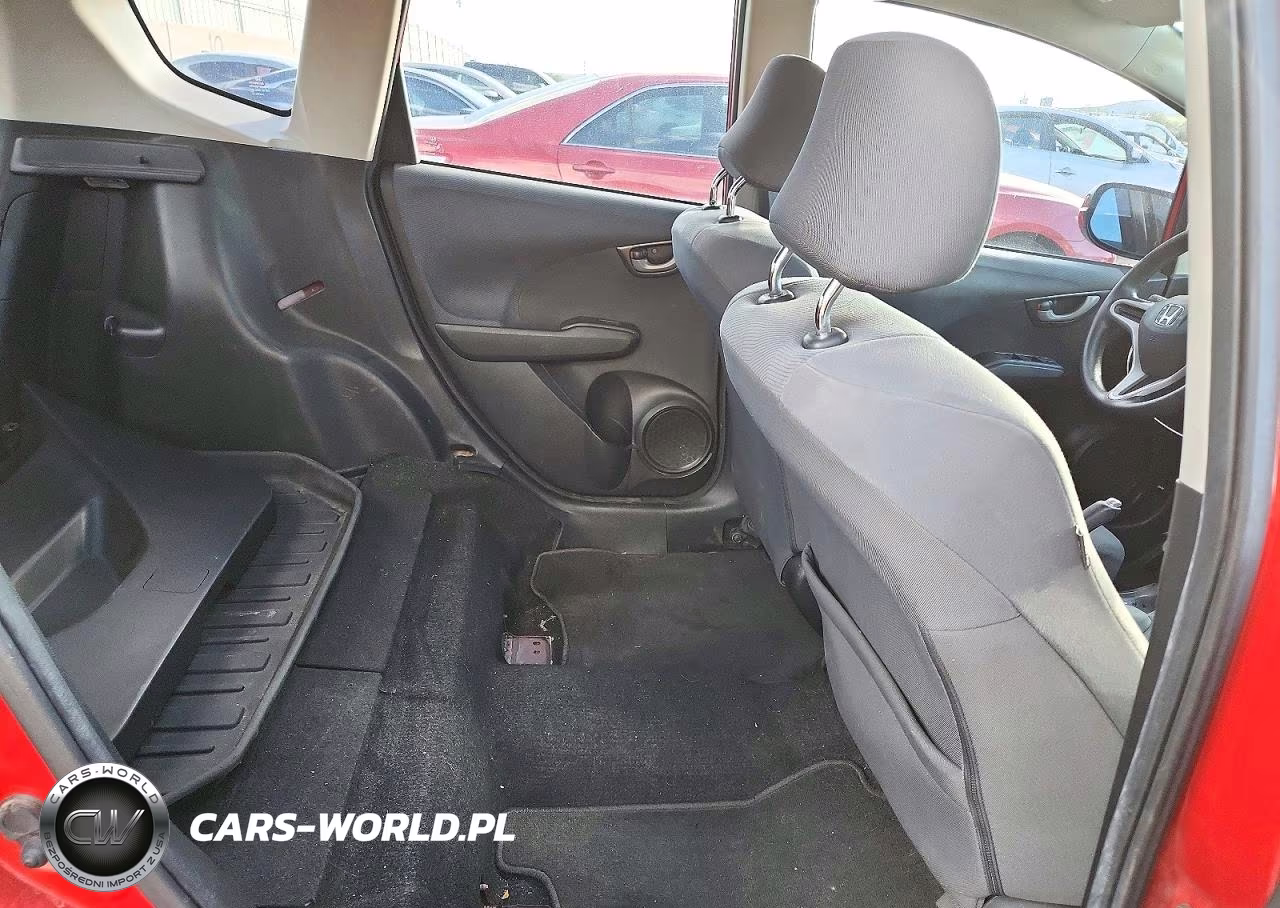 2012 Honda Fit VIN:JHMGE8G36CS001692 - 10