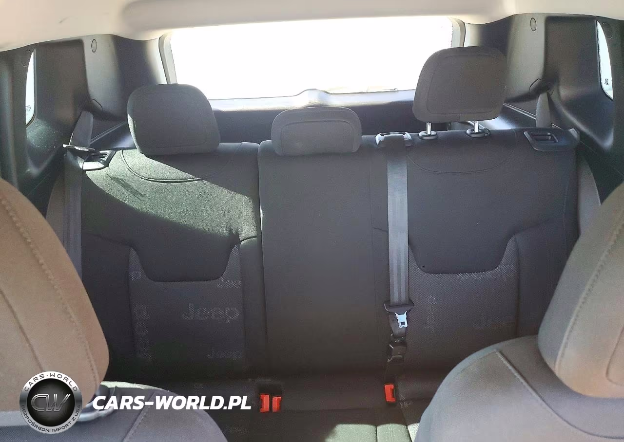 2016 Jeep Renegade Sport VIN:ZACCJAAW3GPD78109 - 10