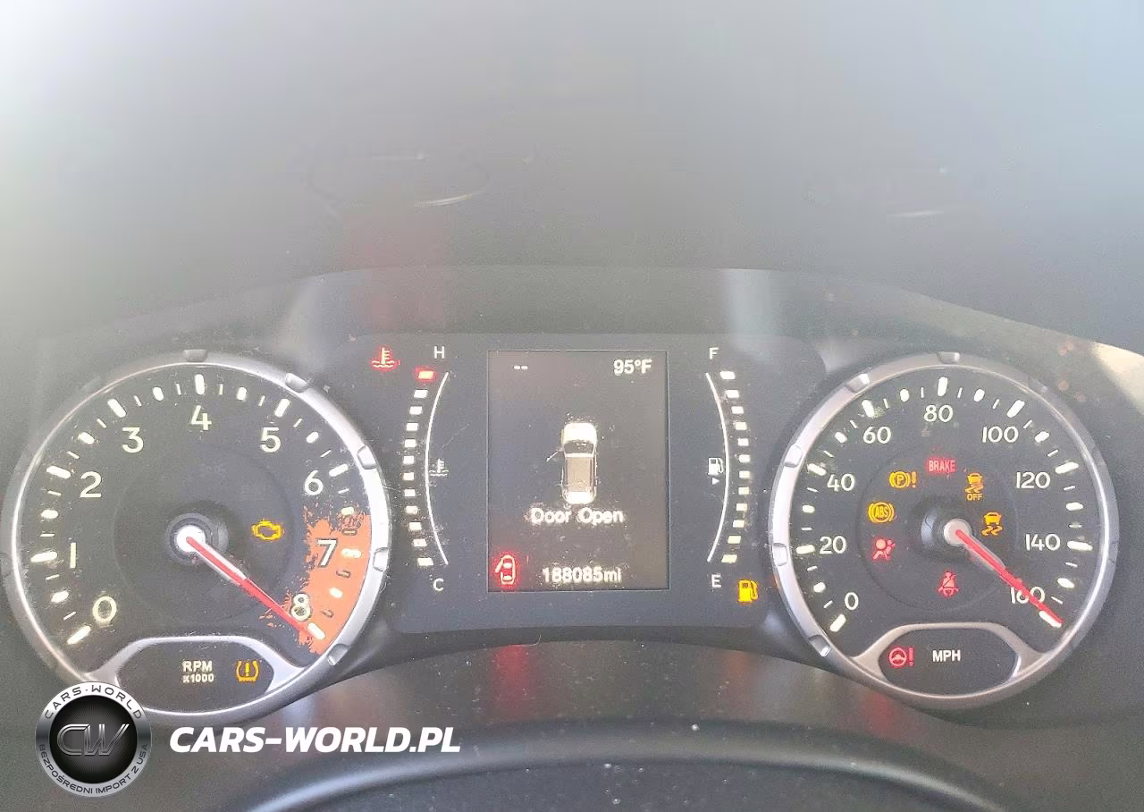 2016 Jeep Renegade Sport VIN:ZACCJAAW3GPD78109 - 9