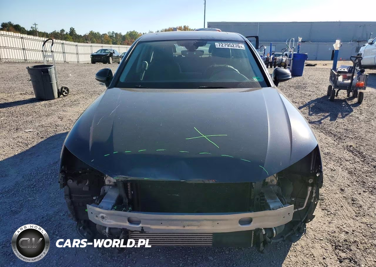 2017 Audi A4 Premium VIN:WAUANAF41HN007556 - 5
