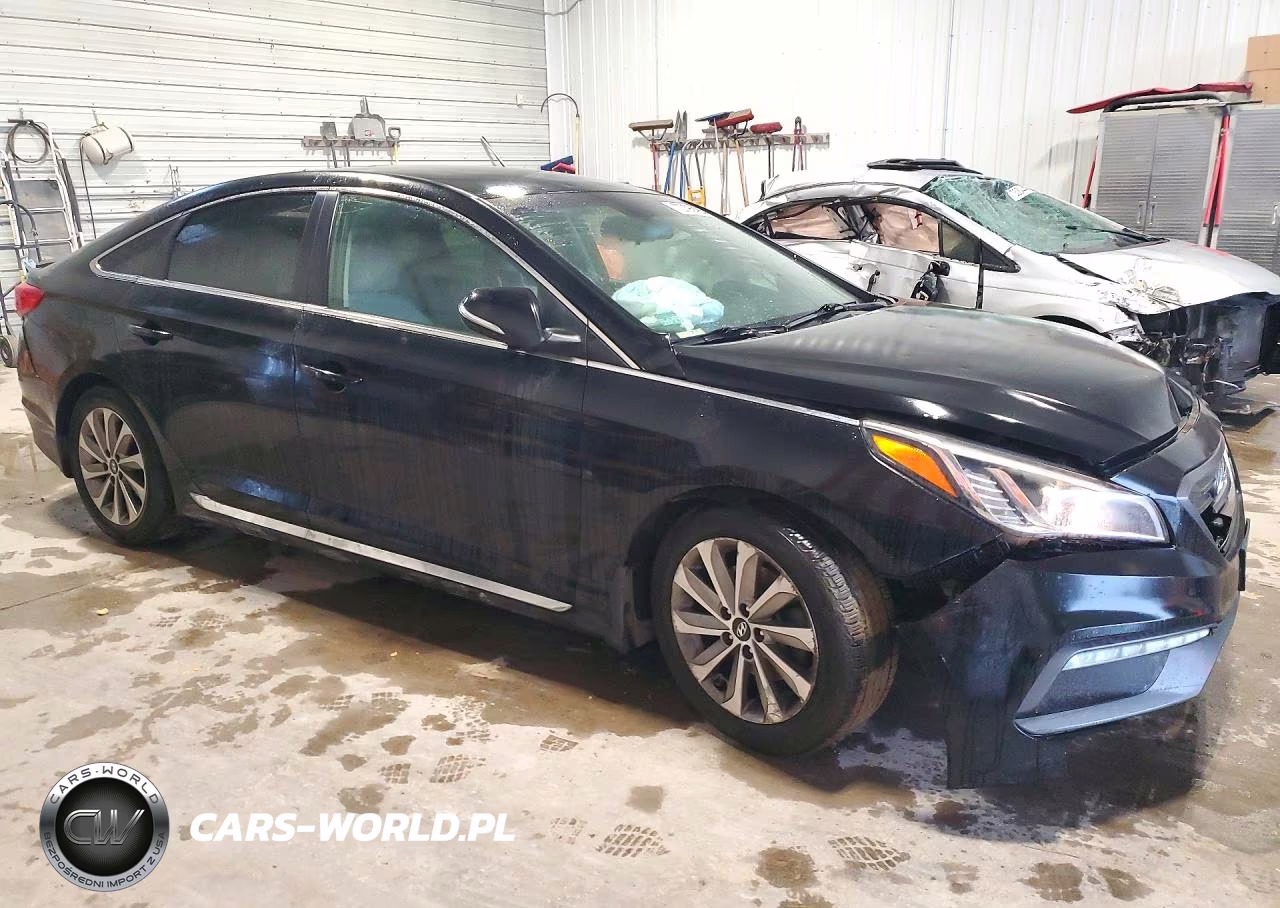 2017 Hyundai Sonata Sport VIN:5NPE34AF0HH568142 - 4