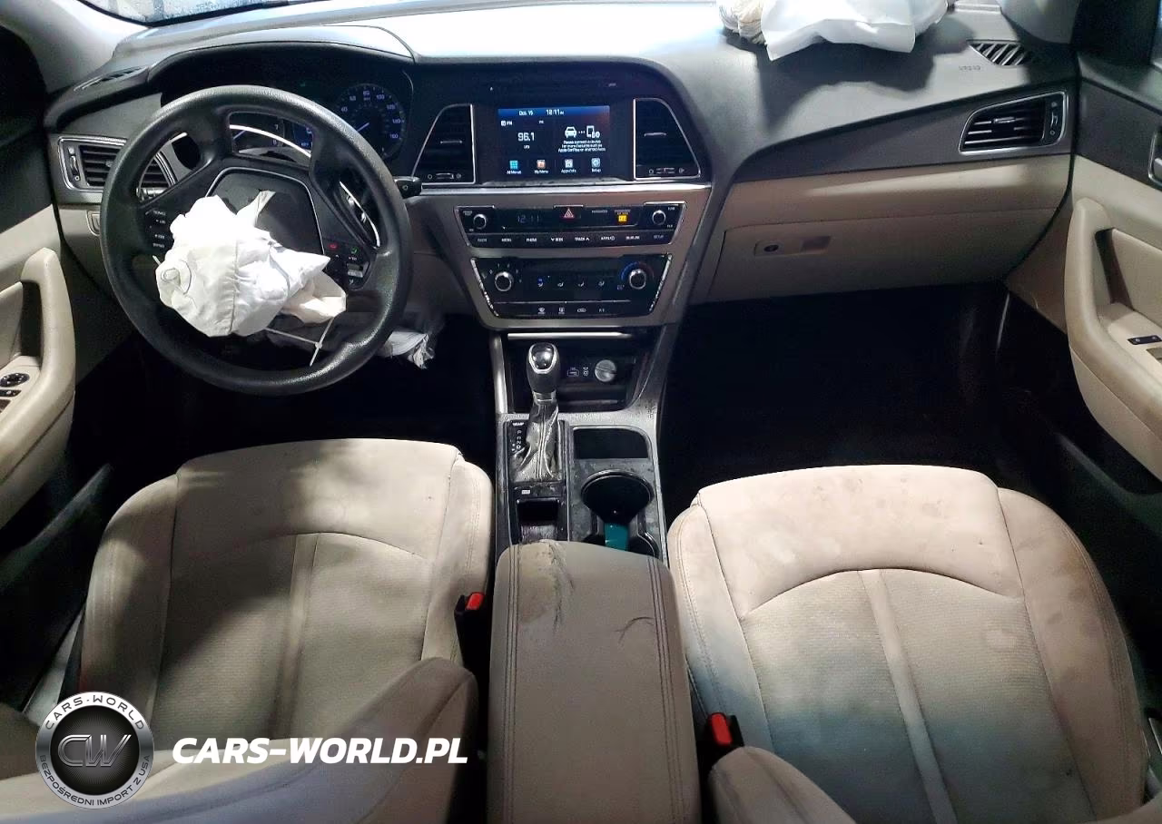 2017 Hyundai Sonata Sport VIN:5NPE34AF0HH568142 - 8