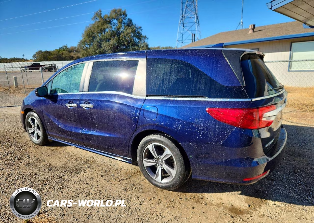 2019 Honda Odyssey Touring VIN:5FNRL6H85KB100658 - 2