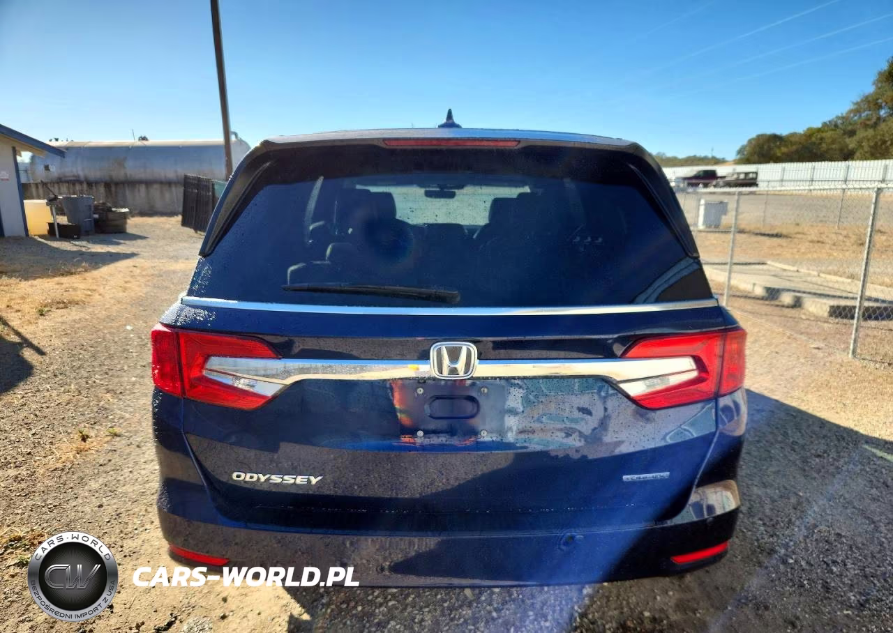 2019 Honda Odyssey Touring VIN:5FNRL6H85KB100658 - 6