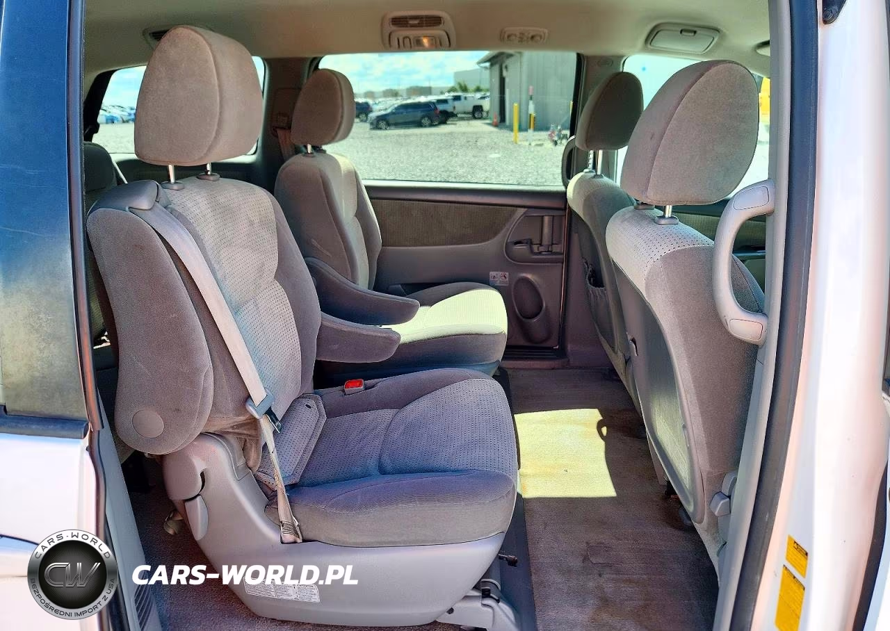 2009 Toyota Sienna Le 7-Passenger VIN:5TDZK23C99S280126 - 11