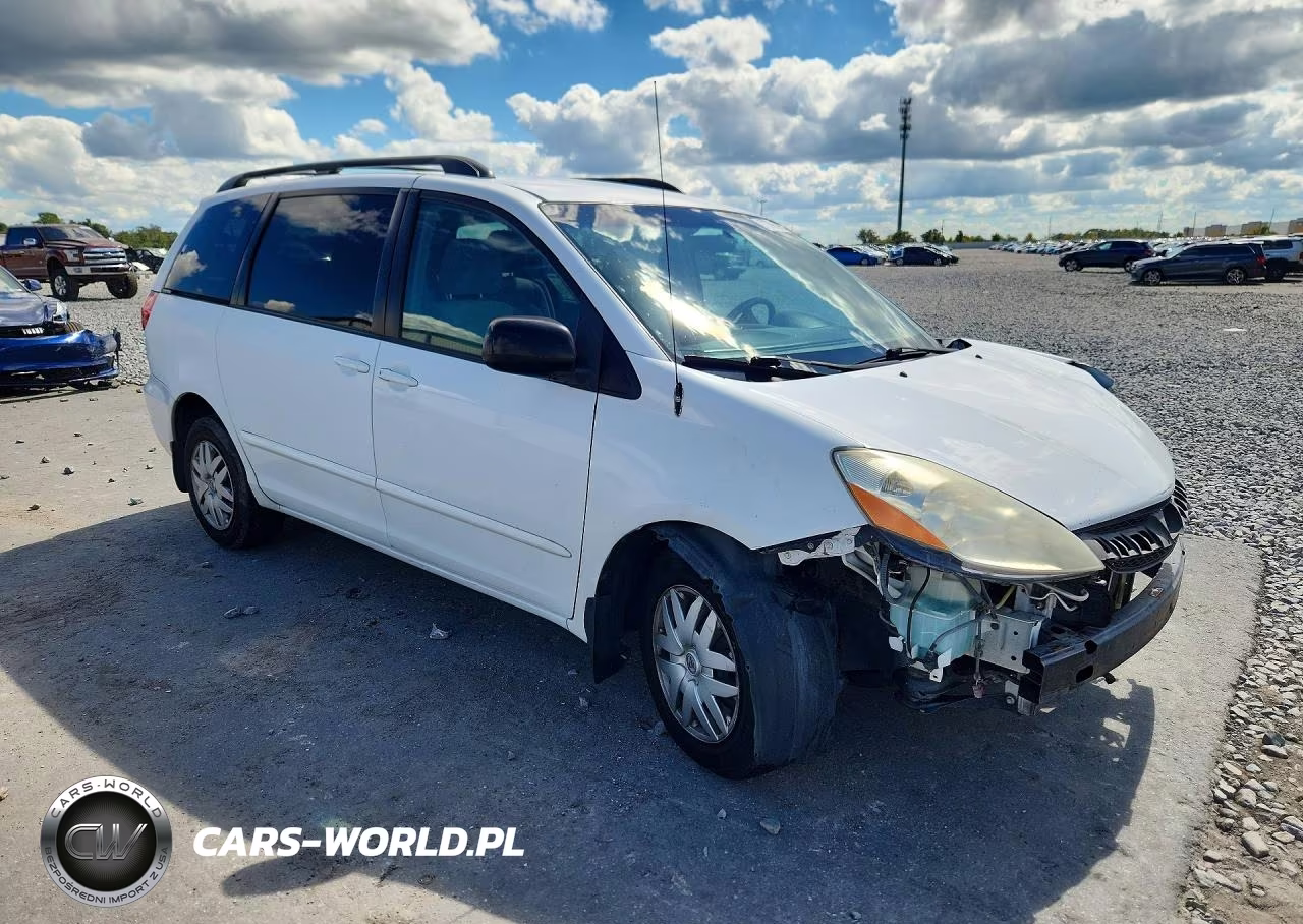 2009 Toyota Sienna Le 7-Passenger VIN:5TDZK23C99S280126 - 4