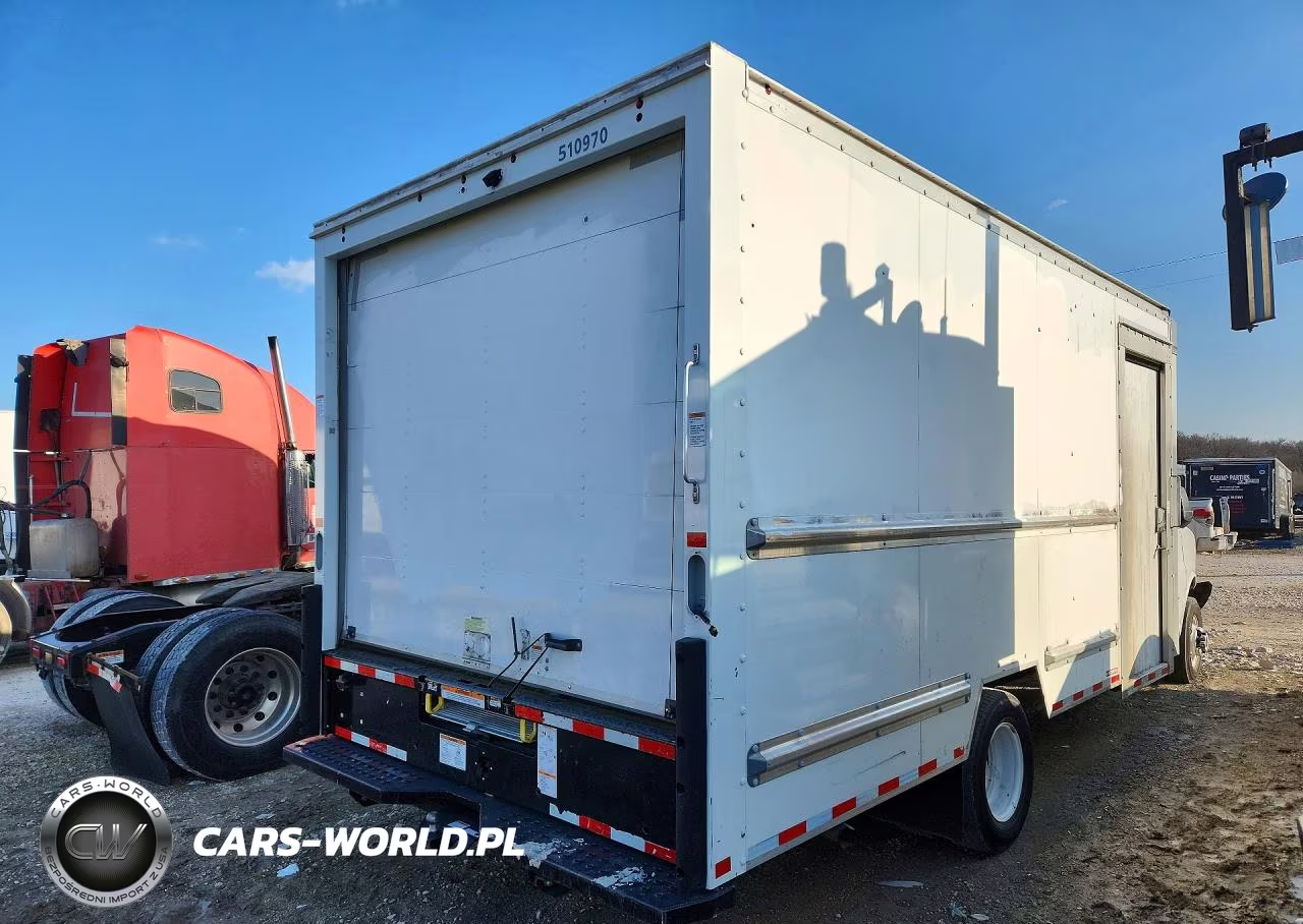 2022 GMC Savana Box Truck VIN:7GZ37TC78NN007178 - 3