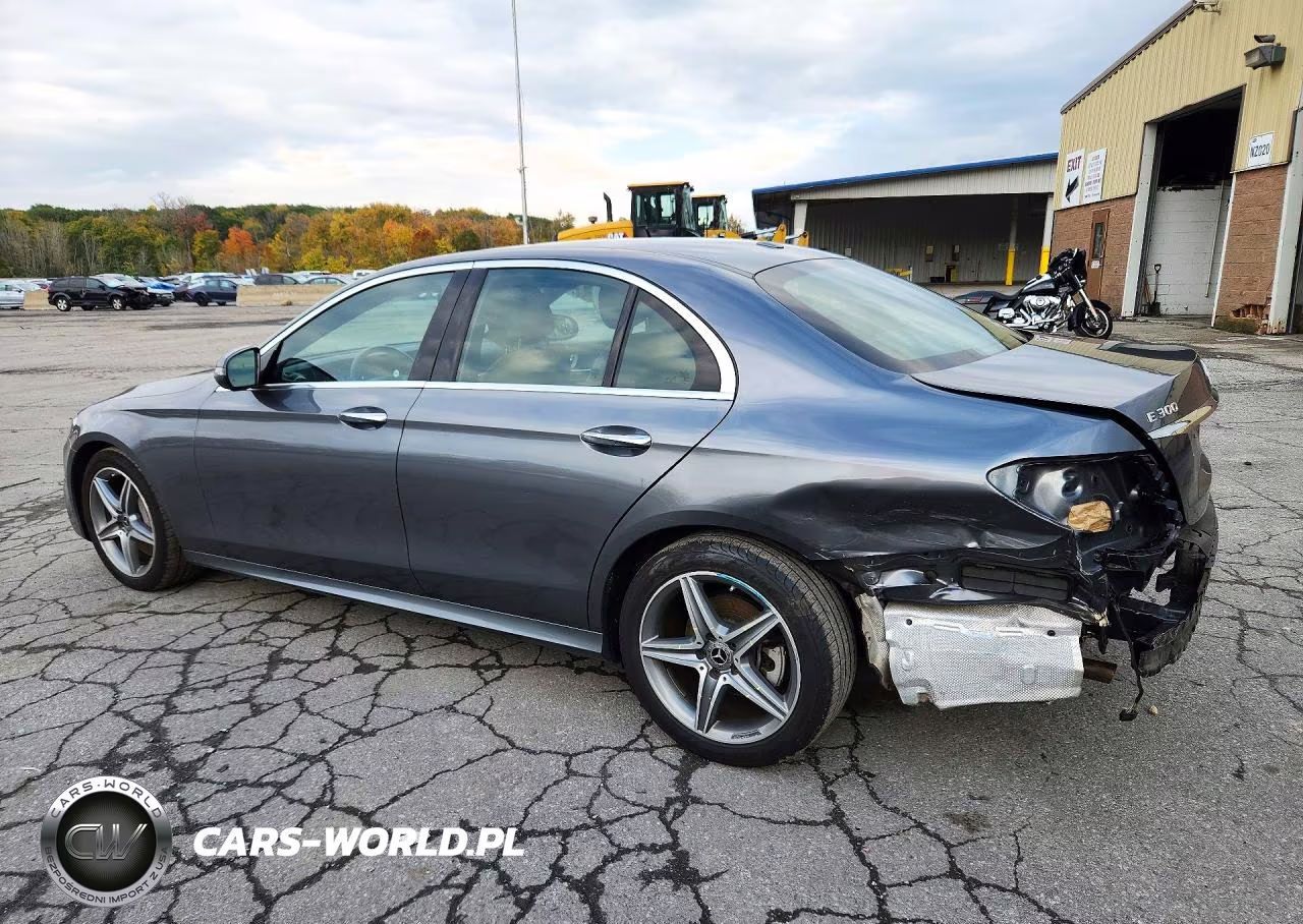 2018 Mercedes-Benz E 300 4Matic VIN:WDDZF4KB9JA444586 - 2