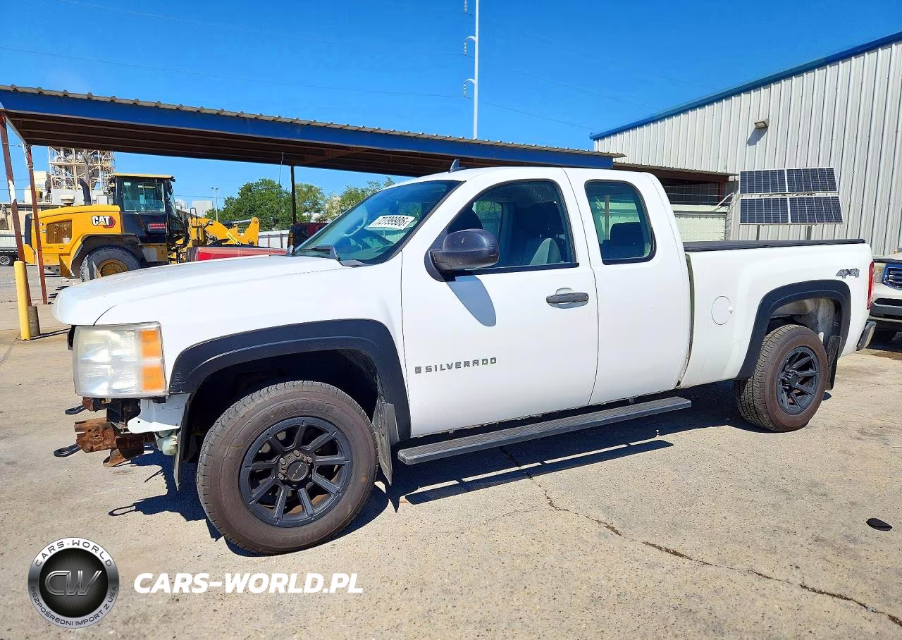2008 Chevrolet Silverado K1500 VIN:1GCEK19008E181365 - 1