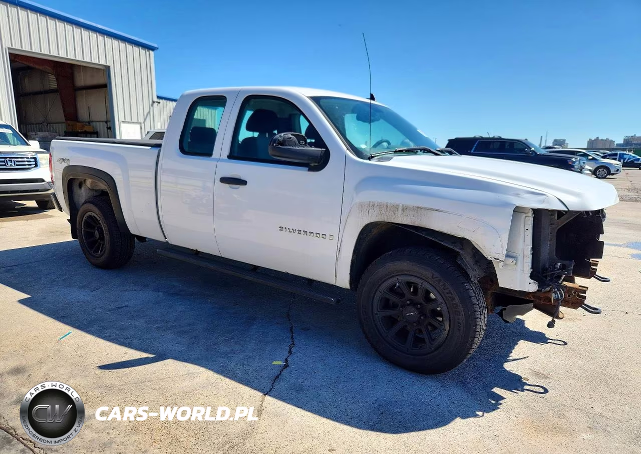 2008 Chevrolet Silverado K1500 VIN:1GCEK19008E181365 - 4