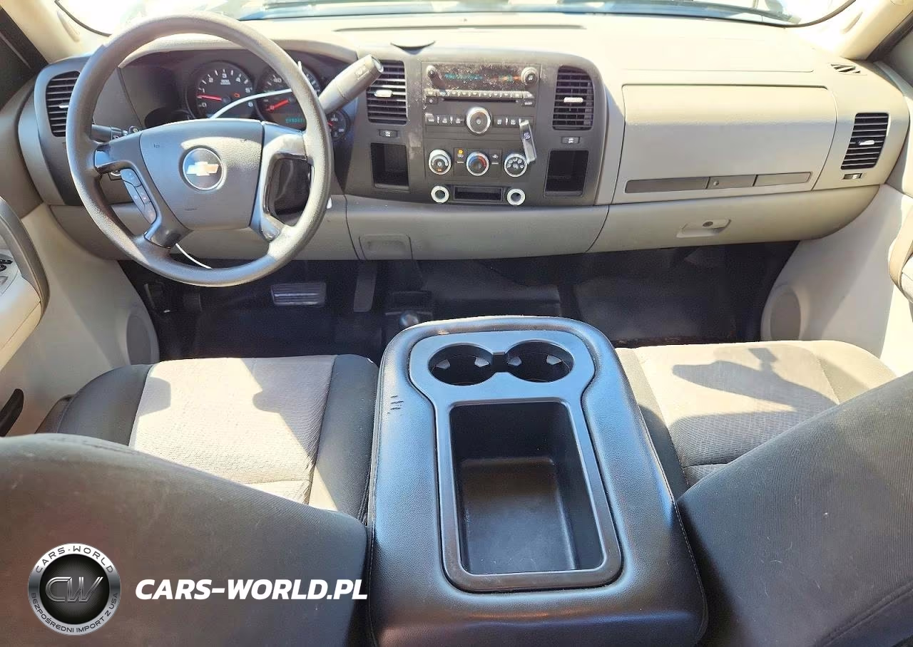 2008 Chevrolet Silverado K1500 VIN:1GCEK19008E181365 - 8
