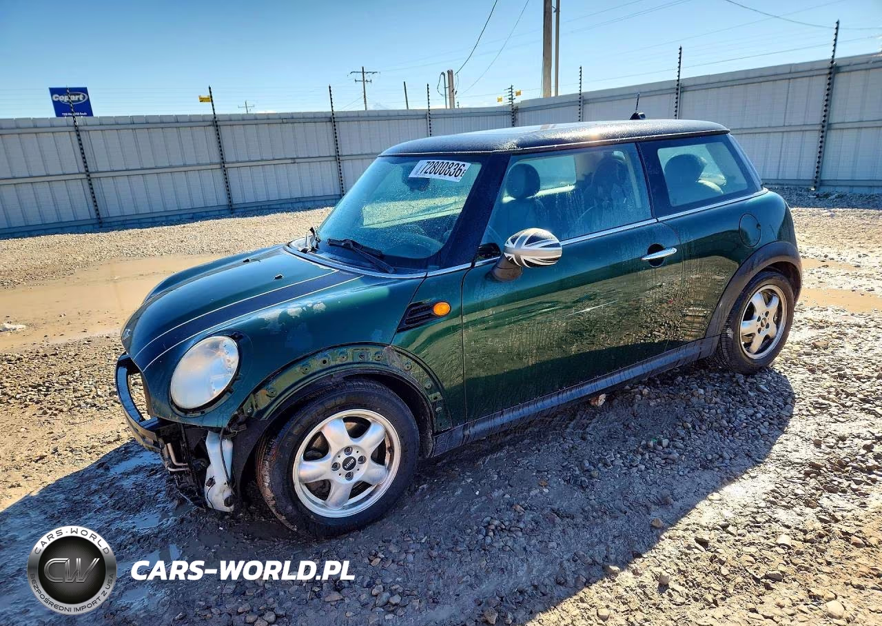 2011 Mini Cooper VIN:WMWSU3C5XBT182715 - 1