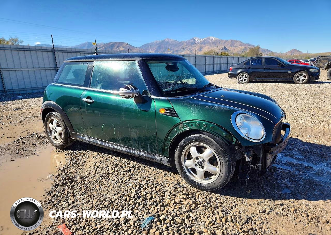 2011 Mini Cooper VIN:WMWSU3C5XBT182715 - 4